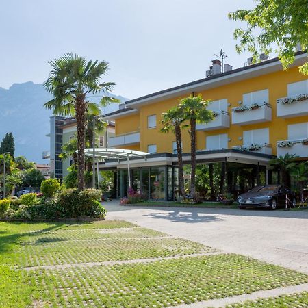 Appartamento Campagnola Mansardato Riva del Garda Buitenkant foto